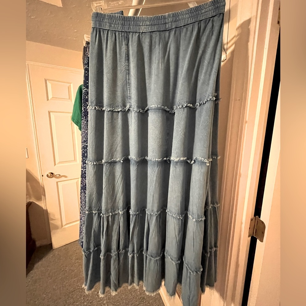 Women’s plus size skirt